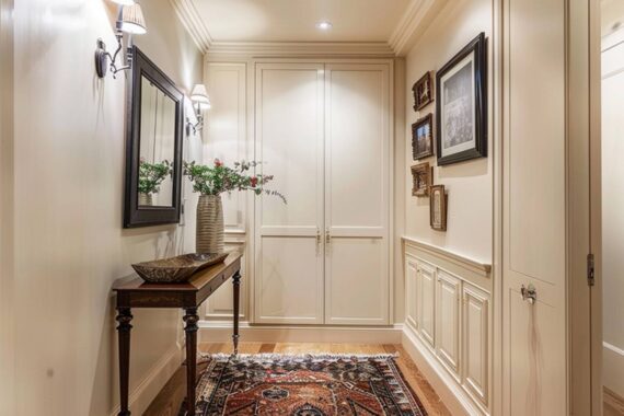 Jak urządzić funkcjonalny przedpokój w małym mieszkaniu