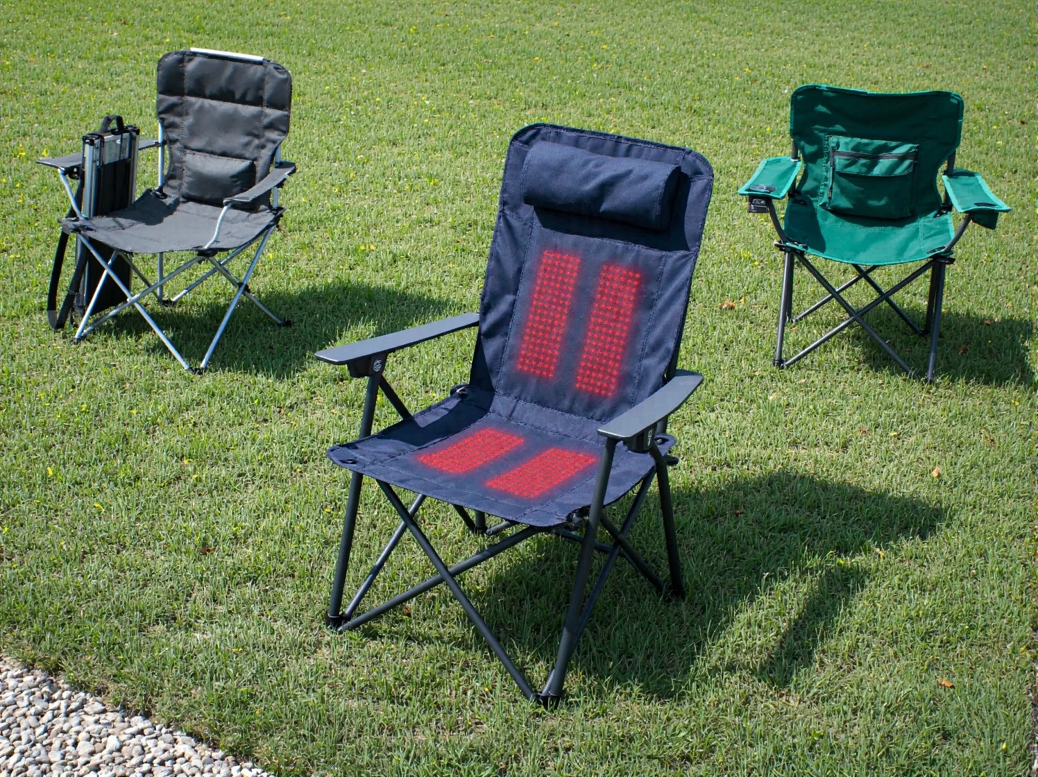 Relaks w ciepłym fotelu outdoorowym podczas zimowego wieczoru